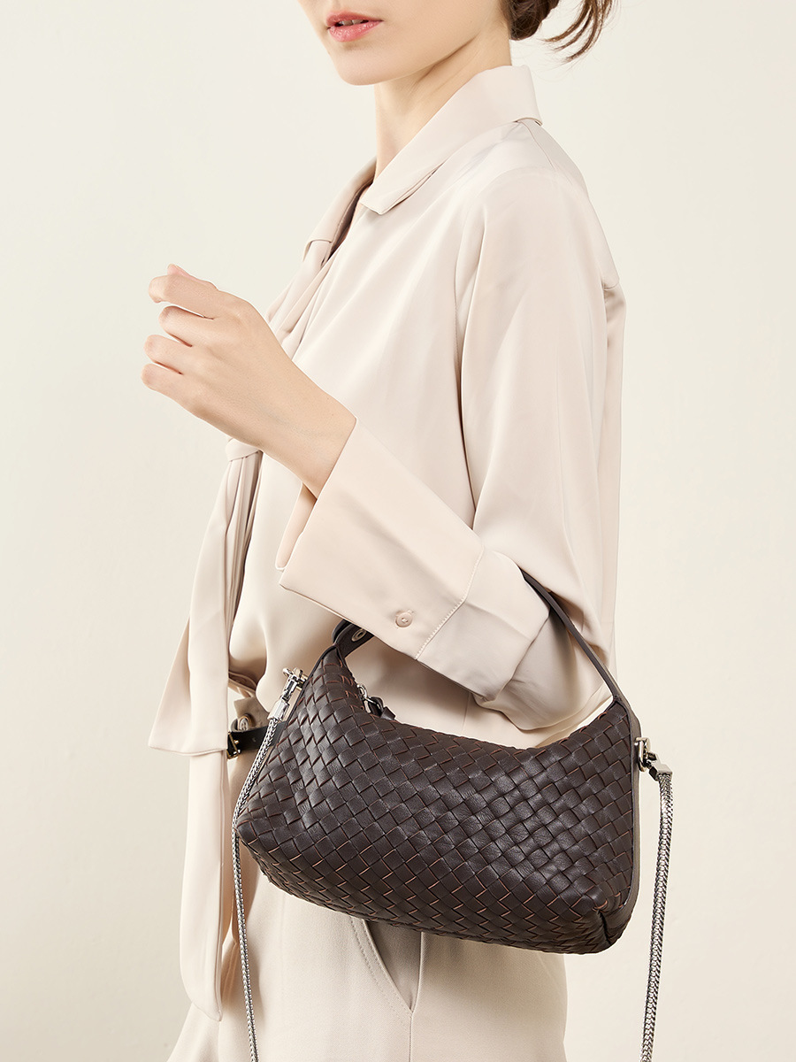 YY-CRO-005 quilted round crossbody bag in cream — wholesale quilted crossbody YANYAN